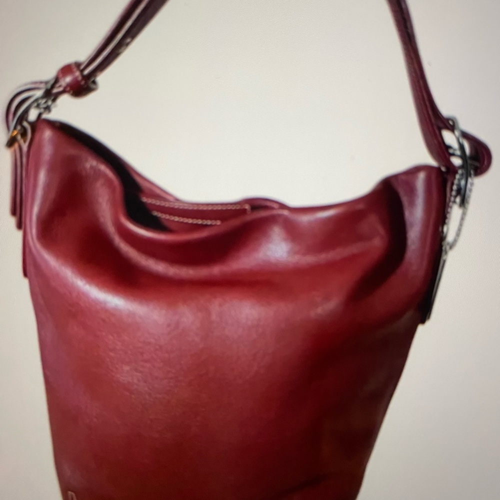 Elegant Burgundy Leather Shoulder Bag Coach Legacy $89